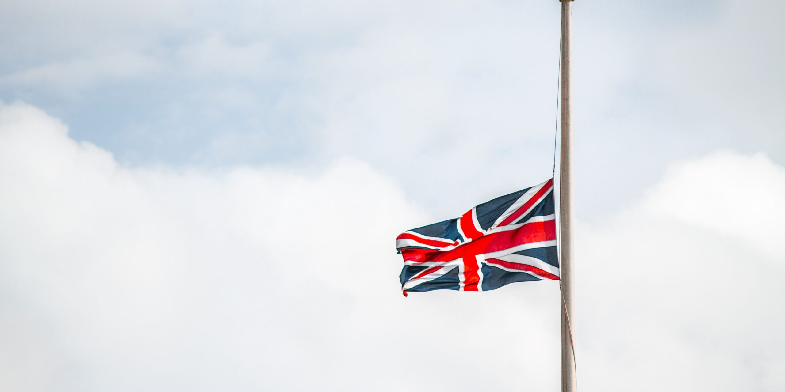 maxim-hopman-VweMmg8XMfw-unsplash